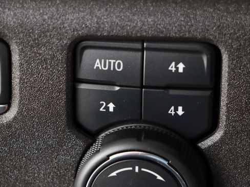 Used 2024 Chevrolet Silverado 2500 LTZ AWD/4WD image 22