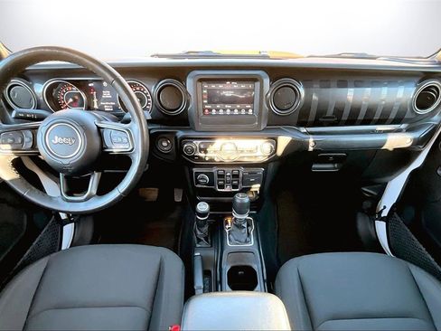 Certified 2022 Jeep Gladiator Sport image 13