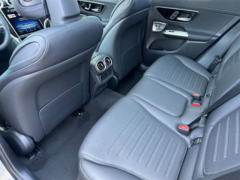 New 2025 Mercedes-Benz GLC 300 4MATIC image 12
