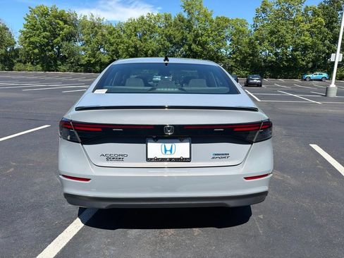 Used 2023 Honda Accord Sport image 4