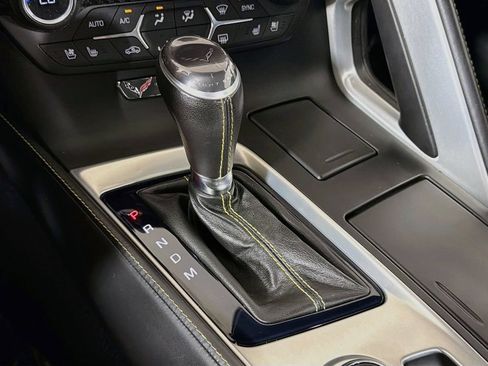 Used 2019 Chevrolet Corvette Stingray Coupe RWD image 17
