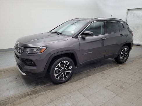 Used 2022 Jeep Compass Limited image 2