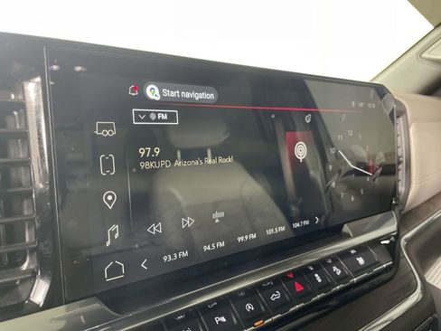 Used 2025 GMC Sierra 1500 SLT w/ SLT Premium Plus Package image 13