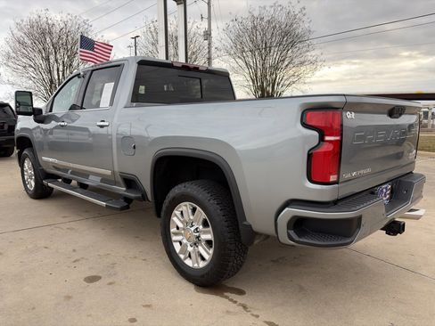Used 2025 Chevrolet Silverado 3500 High Country image 7