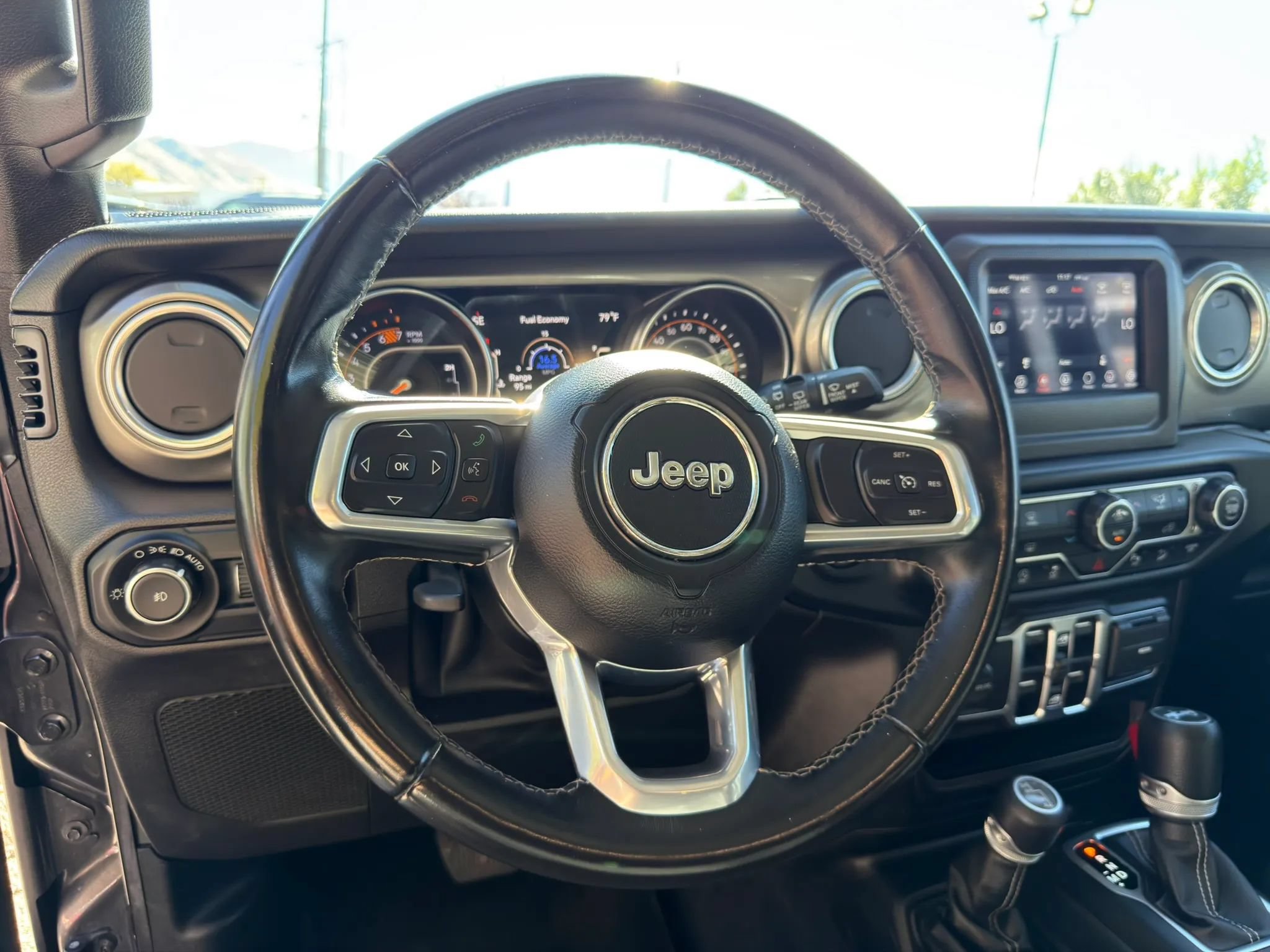 Used 2019 Jeep Wrangler Unlimited Sahara w/ Safety Group AWD/4WD image 2