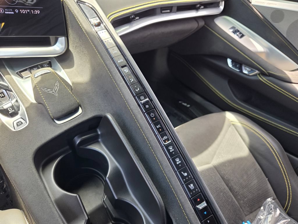 Certified 2021 Chevrolet Corvette Stingray Premium Cpe w/ Z51 Performance Package RWD image 25