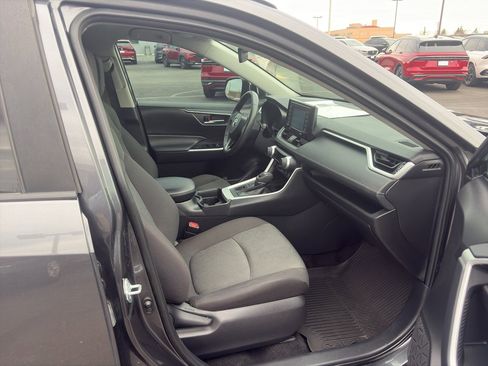 Used 2021 Toyota RAV4 XLE w/ XLE Grade Weather Package image 19