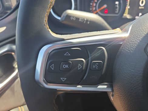 Used 2024 Jeep Wrangler Unlimited Sahara AWD/4WD image 12