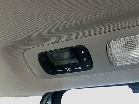 Used 2013 Honda Odyssey Touring image 27