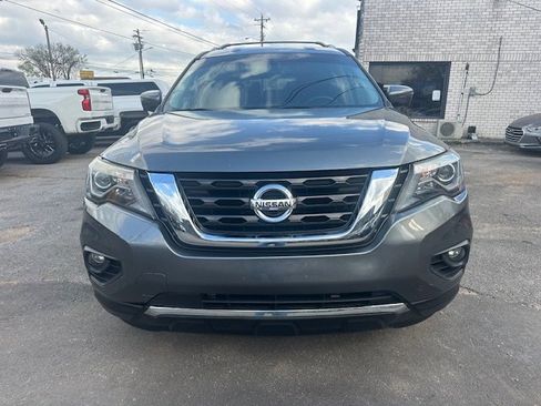 Used 2019 Nissan Pathfinder SL image 2
