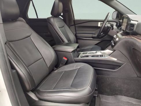 Used 2020 Ford Explorer Limited RWD image 31