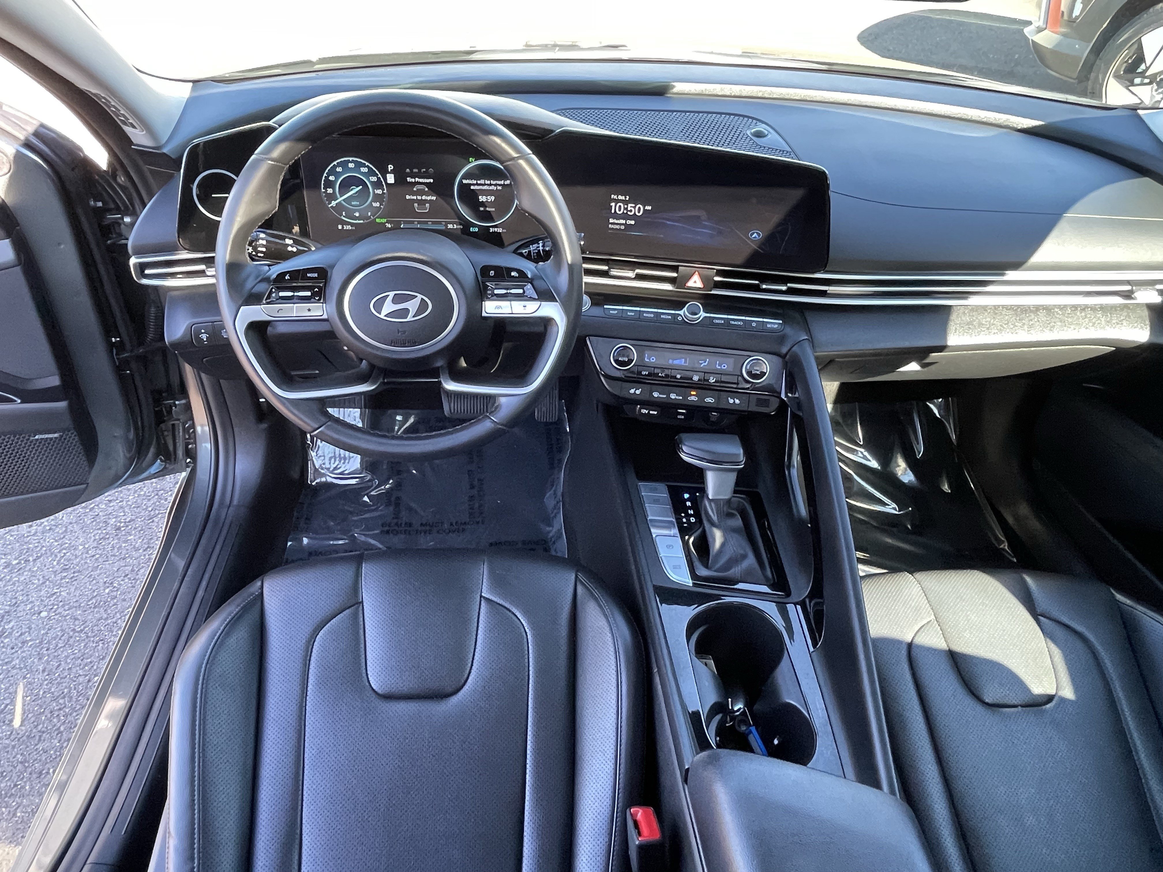 Certified 2025 Hyundai Elantra Limited FWD image 11