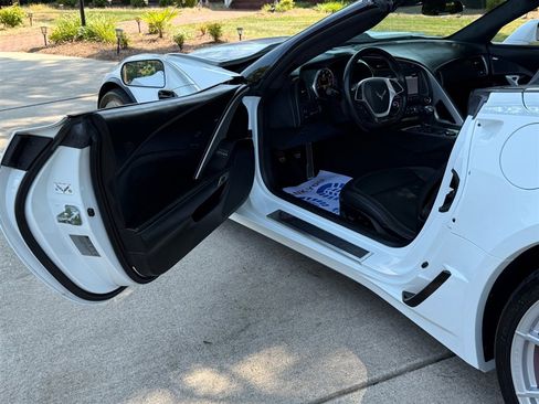 Used 2016 Chevrolet Corvette Z06 w/ 3LZ Preferred Equipment Group image 48