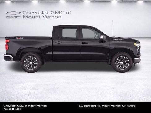 Used 2023 Chevrolet Silverado 1500 LT AWD/4WD image 9