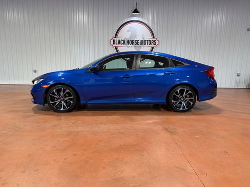 Used 2019 Honda Civic Sport image 2