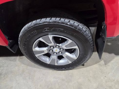 Used 2017 Chevrolet Colorado Z71 AWD/4WD image 23