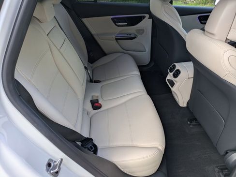 Certified 2023 Mercedes-Benz GLC 300 image 19