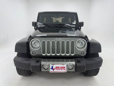 Used 2015 Jeep Wrangler Unlimited Freedom Edition image 3
