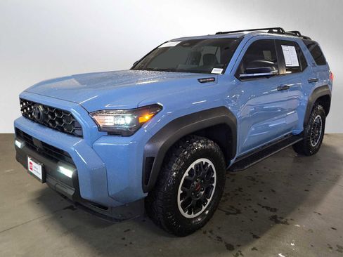 Certified 2025 Toyota 4Runner TRD Off-Road Premium image 7