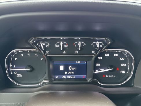 Used 2023 GMC Sierra 2500 SLT w/ SLT Premium Package image 11