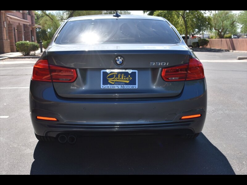 Used 2017 BMW 330i Sedan RWD image 9