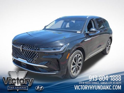 Used 2024 Lincoln Nautilus Reserve AWD/4WD image 1