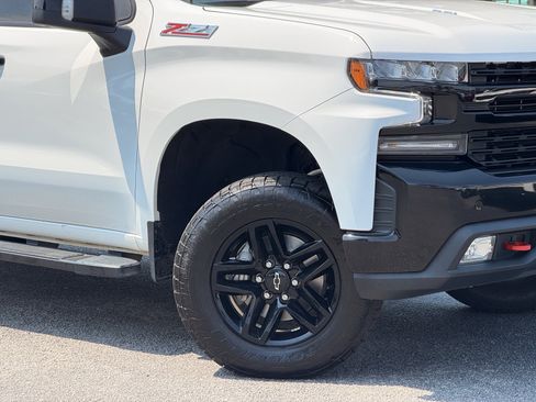 Used 2021 Chevrolet Silverado 1500 LT Trail Boss w/ Convenience Package II AWD/4WD image 3