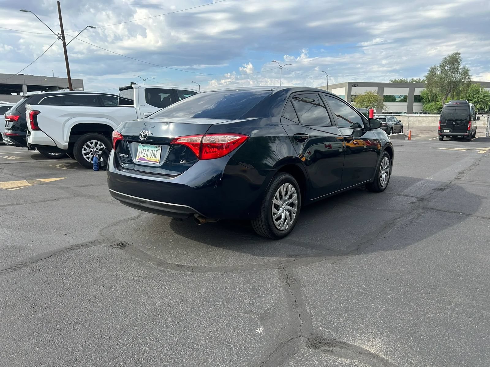 Used 2019 Toyota Corolla LE FWD image 5