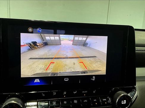 Used 2024 Chevrolet Colorado LT w/ LT Convenience Package II image 29