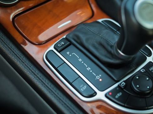 Used 2005 Mercedes-Benz SL 500 image 53