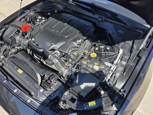 Used 2018 Jaguar XF Prestige image 47