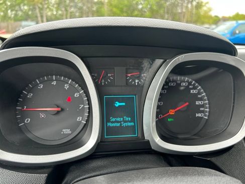Used 2017 Chevrolet Equinox LS FWD image 25