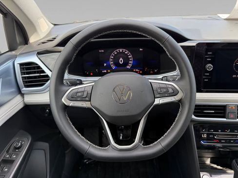 New 2025 Volkswagen Taos SE image 12