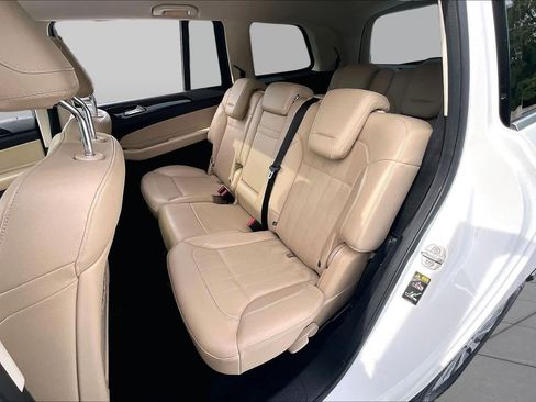 Used 2019 Mercedes-Benz GLS 450 4MATIC image 21