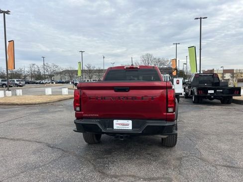 Used 2024 Chevrolet Colorado Trail Boss image 4