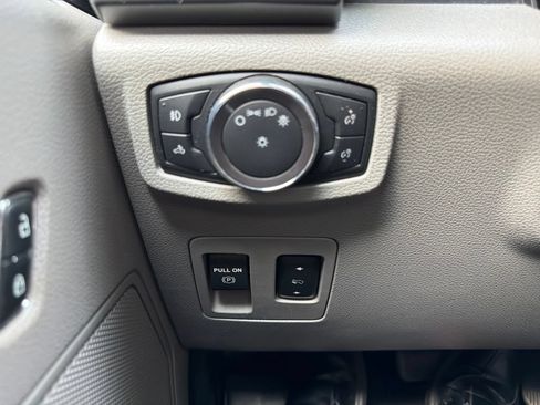 Used 2018 Ford F150 XLT w/ Equipment Group 302A Luxury AWD/4WD image 25