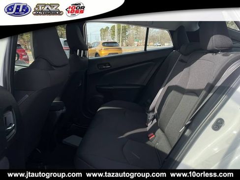 Used 2019 Toyota Prius L Eco FWD image 14