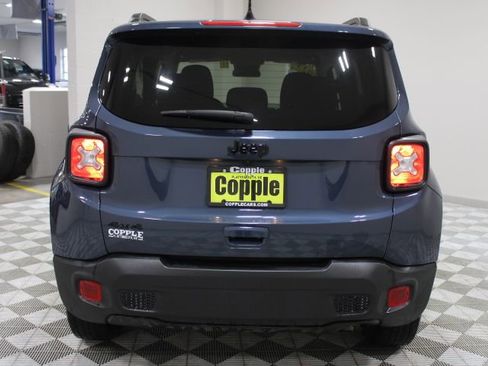 Used 2023 Jeep Renegade Latitude image 9