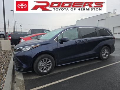 Certified 2022 Toyota Sienna LE