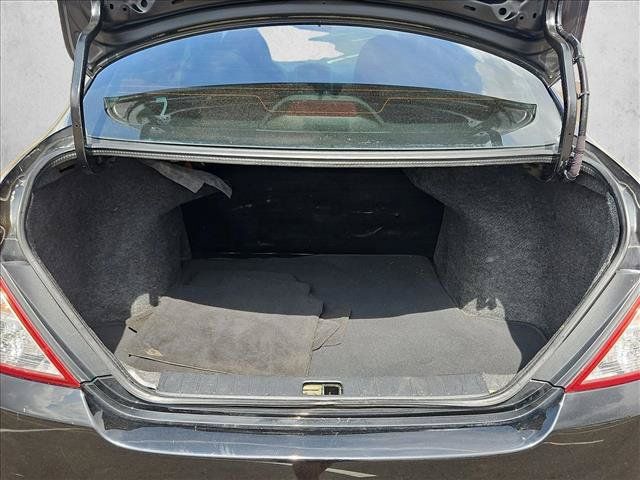 Used 2015 Nissan Versa S FWD image 10