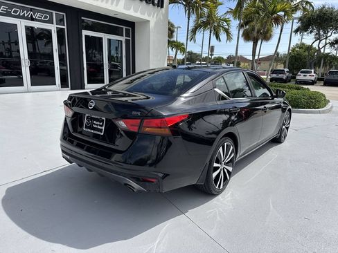 Used 2020 Nissan Altima 2.5 SR FWD image 3
