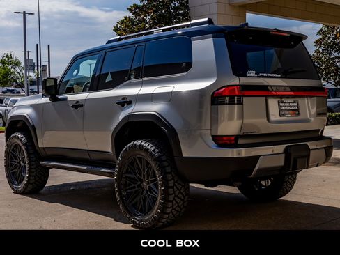 Used 2025 Lexus GX 550 image 7