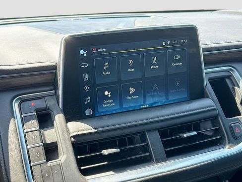 Used 2023 Chevrolet Suburban Z71 w/ Luxury Package image 15