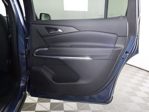 Used 2025 Chevrolet Traverse LT AWD/4WD image 28