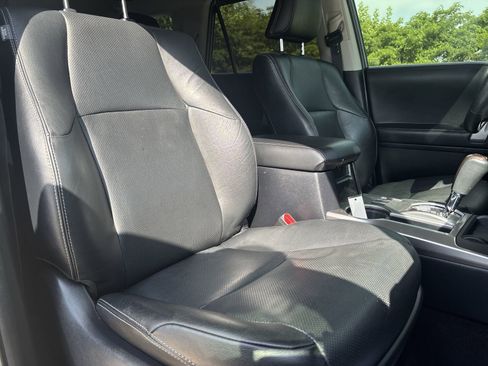 Used 2022 Toyota 4Runner Limited AWD/4WD image 27