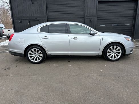 Used 2013 Lincoln MKS image 2