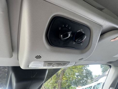 Used 2018 Ford Transit 350 XLT RWD image 12