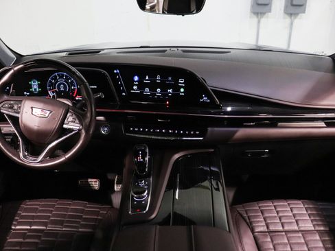 Used 2024 Cadillac Escalade ESV V w/ LPO, ONYX Package image 33