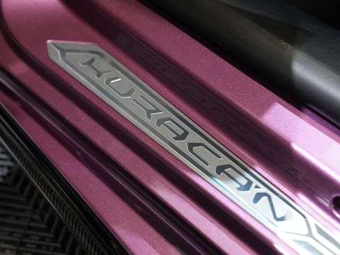 Used 2024 Lamborghini Huracan EVO image 39