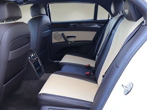 Certified 2018 Bentley Flying Spur S V8 AWD/4WD image 15